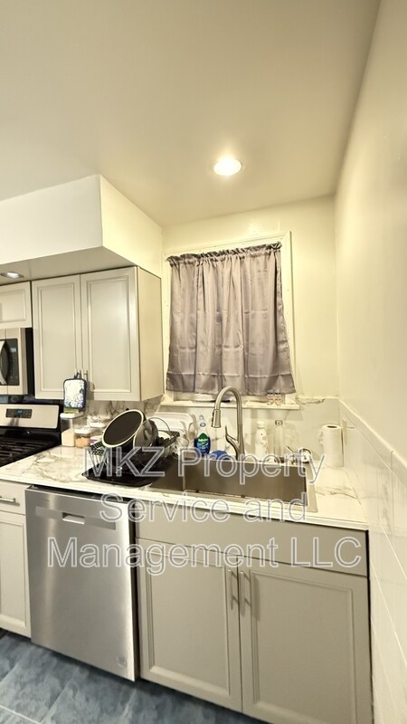 Building Photo - 279 Ontario St