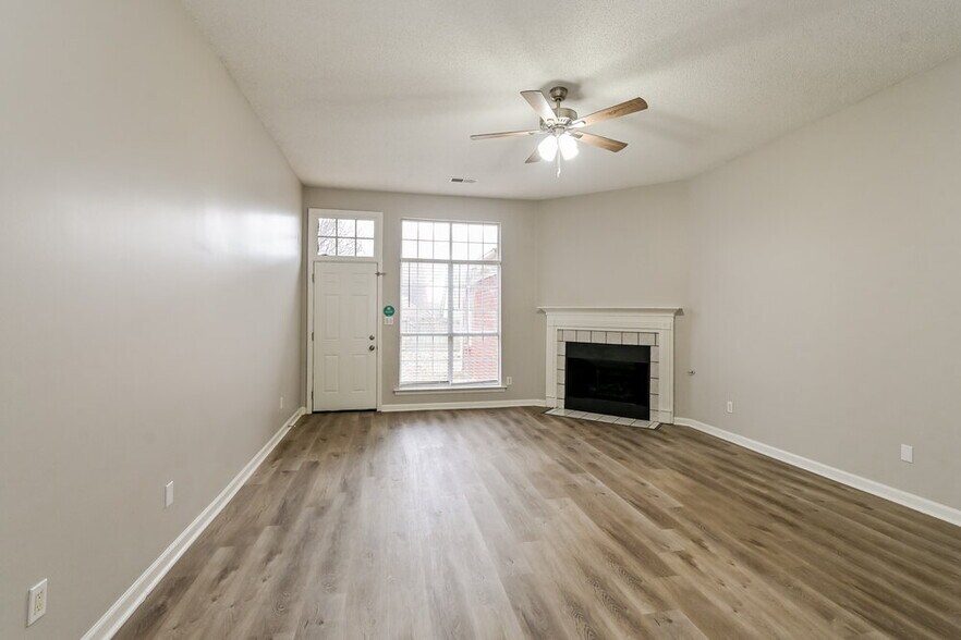 Building Photo - 2752 Misty Valley Dr