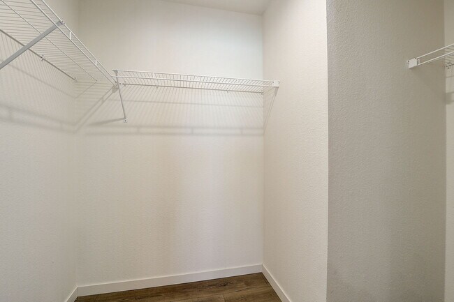 Building Photo - 6 Lapin St