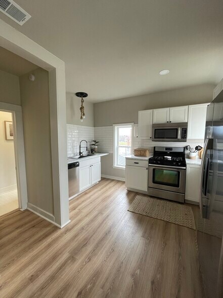 Building Photo - 502 Woodworth Ave