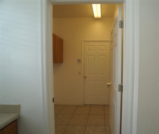 Building Photo - 10214 Evergreen Hill Dr