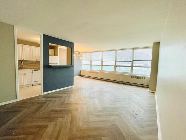 Building Photo - 4800 S Chicago Beach Dr