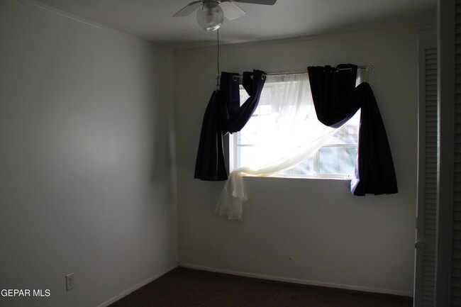 Building Photo - 1405 Clausen Dr