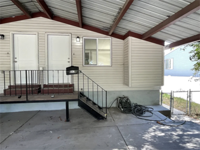 Building Photo - 945 S 900 W