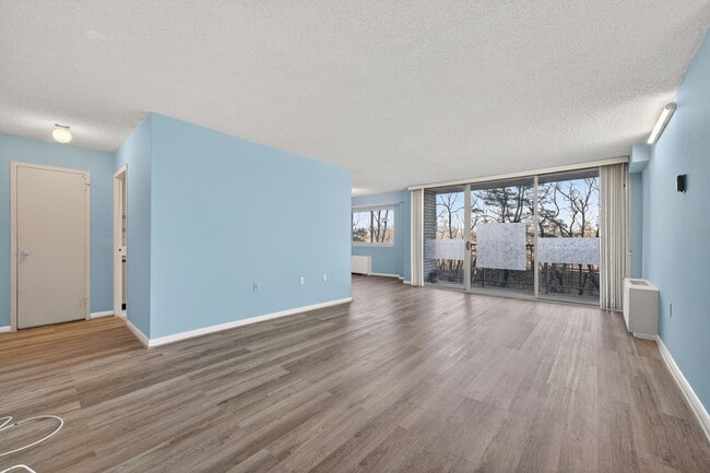 Building Photo - 2500 N Van Dorn St