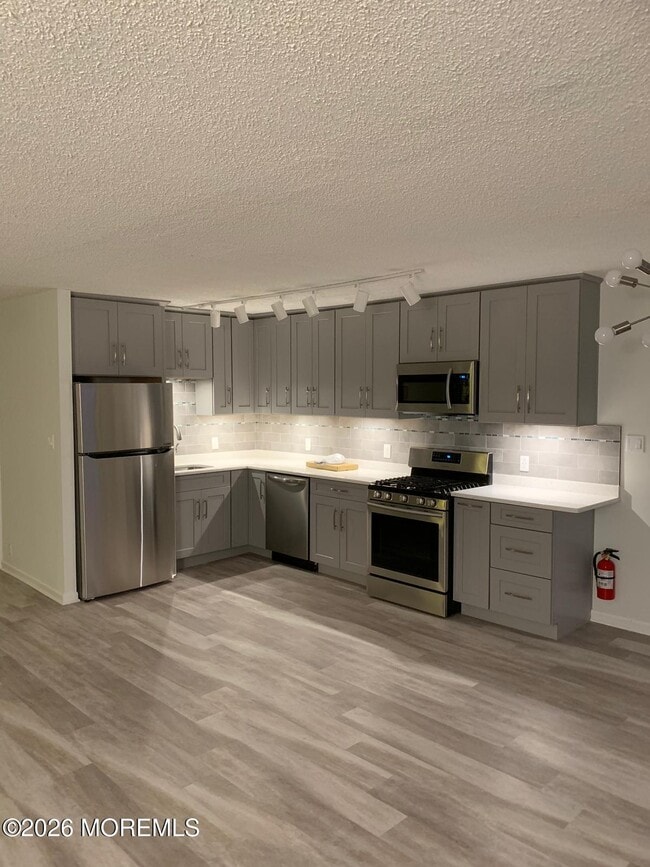 Building Photo - 675 Ocean Ave N