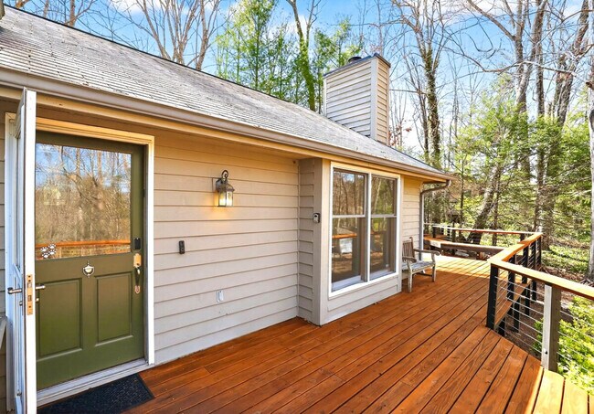 Building Photo - 6 Hunters Ridge Dr