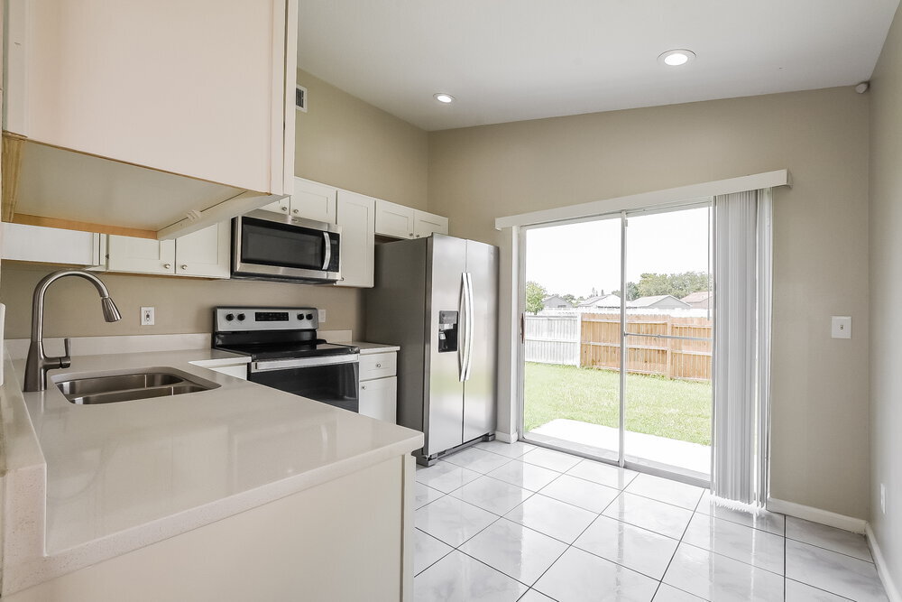 Building Photo - 9710 Red Clover Ave