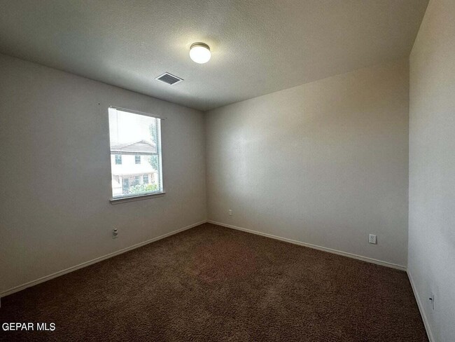 Building Photo - 5017 Lone Cactus Ct