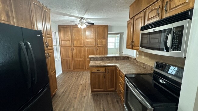 Building Photo - 4023 Summer Pl