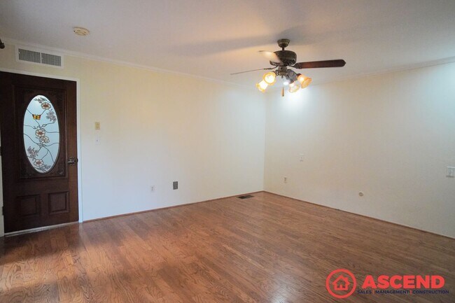 Building Photo - 7932 Stine Rd
