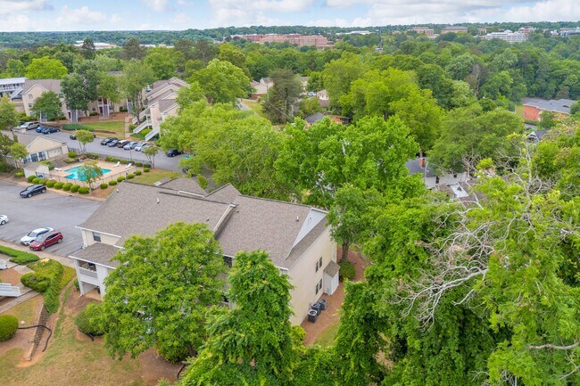 Building Photo - 290 Appleby Dr