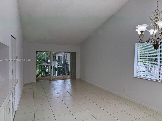 Building Photo - 9103 SW 138th Pl