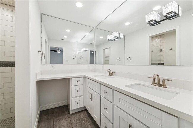 Building Photo - 5511 Caversham Dr