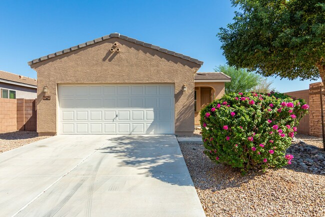 Primary Photo - Beautiful 4 Bedroom 2 Bath Single Story Ho...