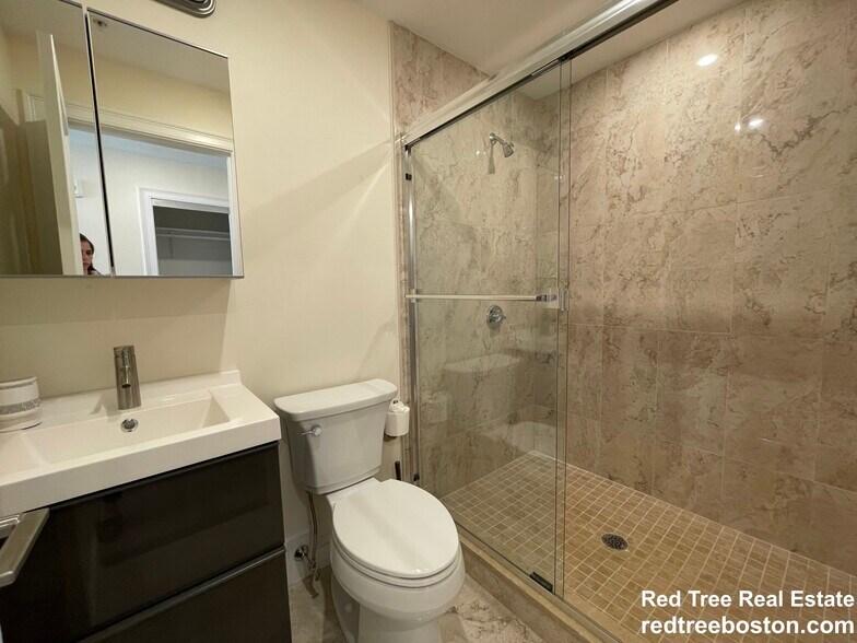 Building Photo - 1028 Commonwealth Ave