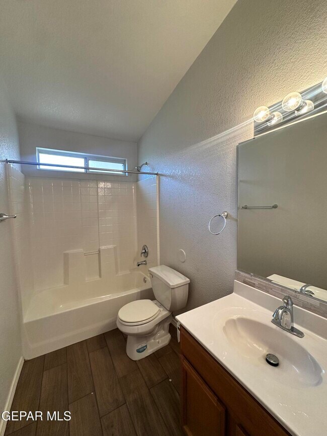 Building Photo - 12372 Tierra Canada Dr