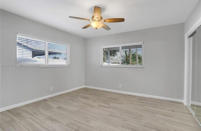 Building Photo - 2550 N Diexe Hwy