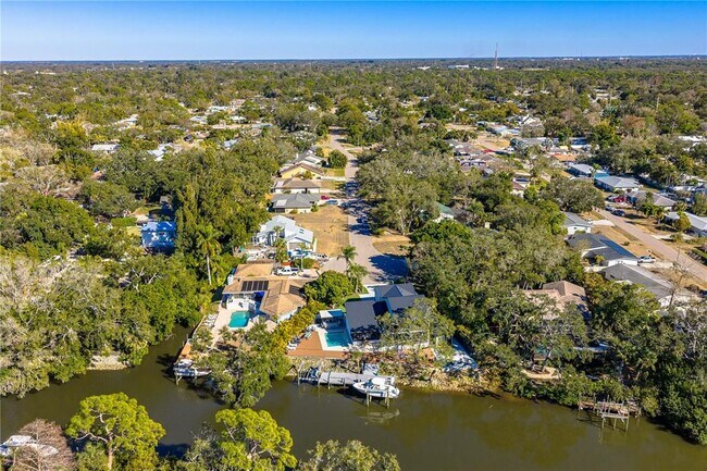 Building Photo - 2500 Monterey St