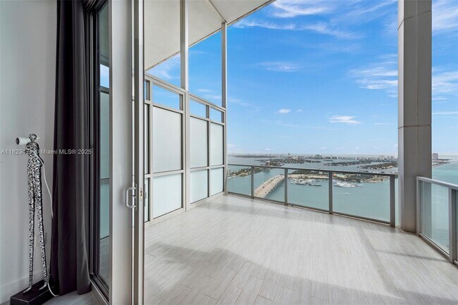 Building Photo - 1100 Biscayne Blvd