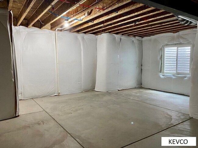 Building Photo - Spectacular New Construction!