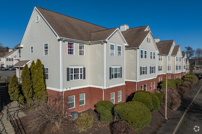 Building Photo - River Ridge Apartment Homes