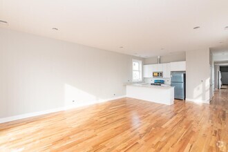 Building Photo - 3 bedroom in Chicago IL 60647