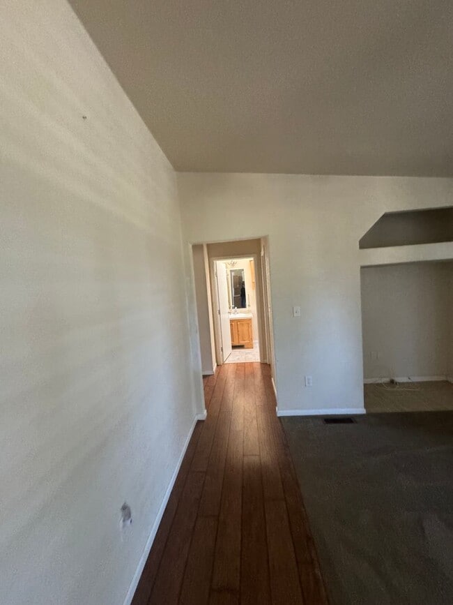 Building Photo - 4 Bed / 2 Bath Country Home – Solar + Move-In Ready