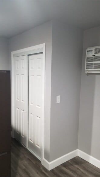 Building Photo - 6302 S Rimpau Blvd