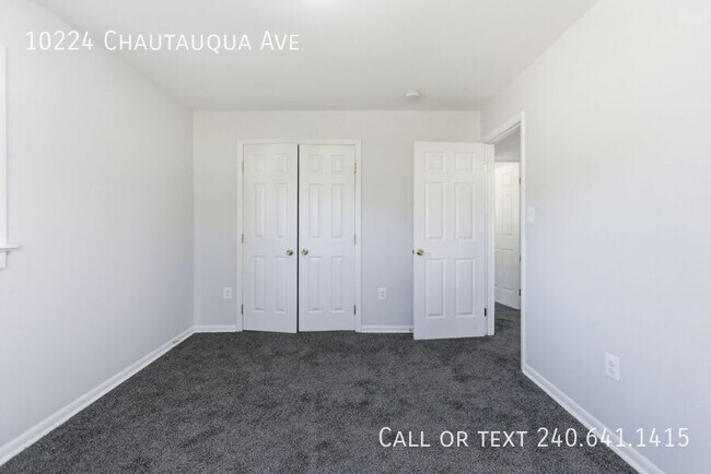 Building Photo - 10224 Chautauqua Ave