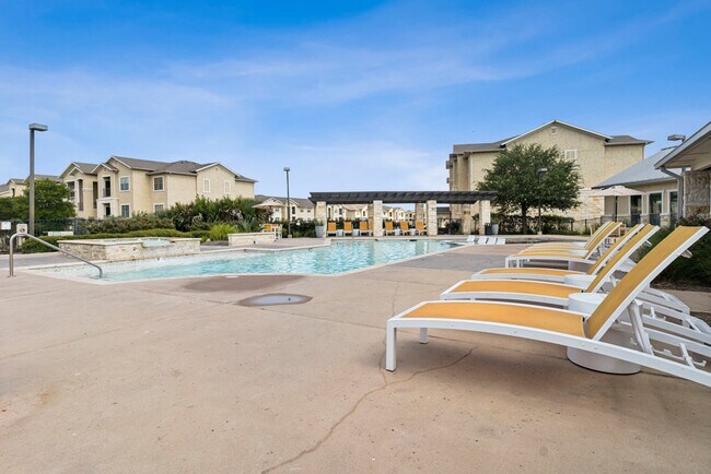 Building Photo - Silverado Apartments