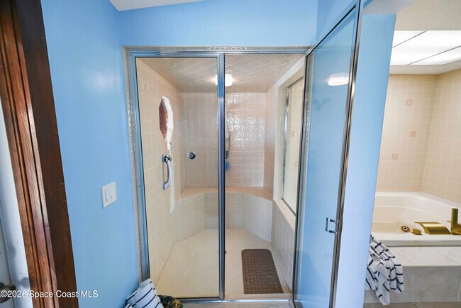 Building Photo - 2230 Sykes Creek Dr
