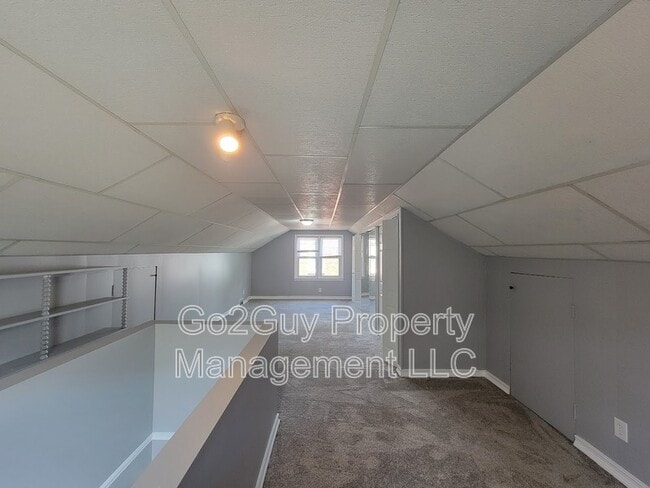 Building Photo - 23331 Oak St