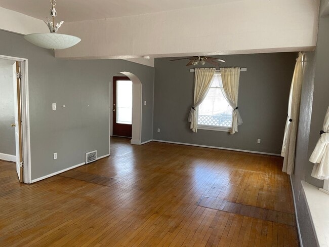 Building Photo - 1434 11th St