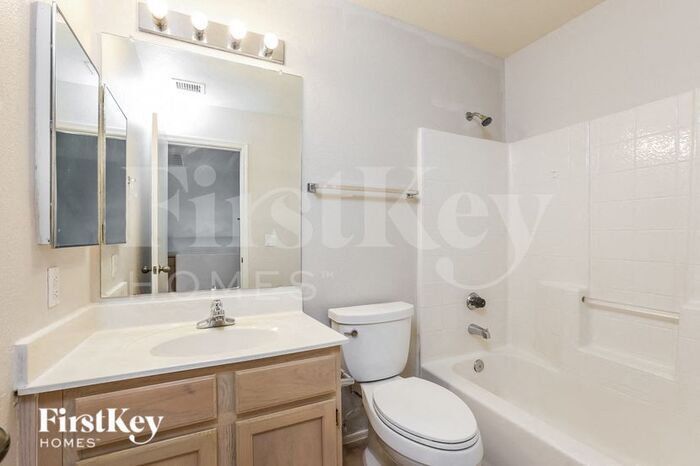 Building Photo - 17235 N 46th Pl