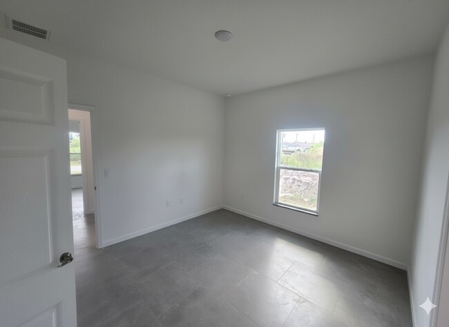 Building Photo - Brand new 2/2/1 SW Lehigh Acres