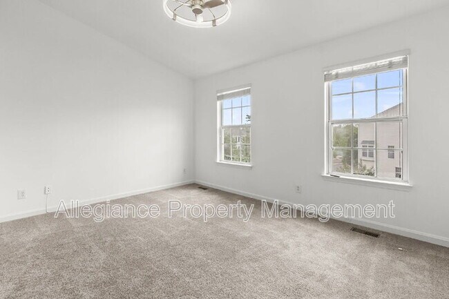 Building Photo - 45490 Whistling Terrace