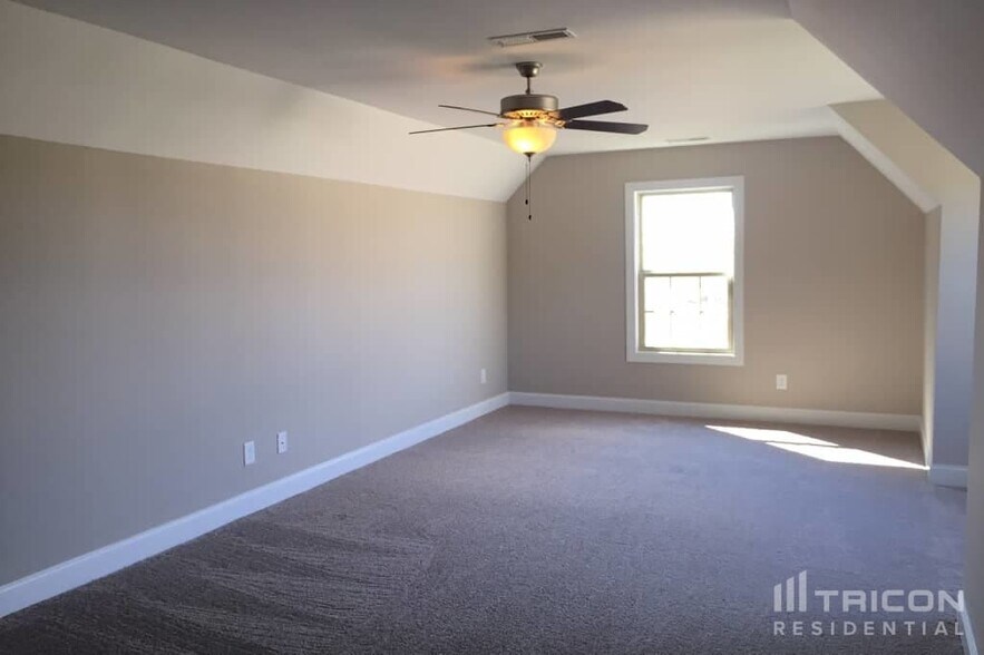 Building Photo - 1502 John Lee Ln