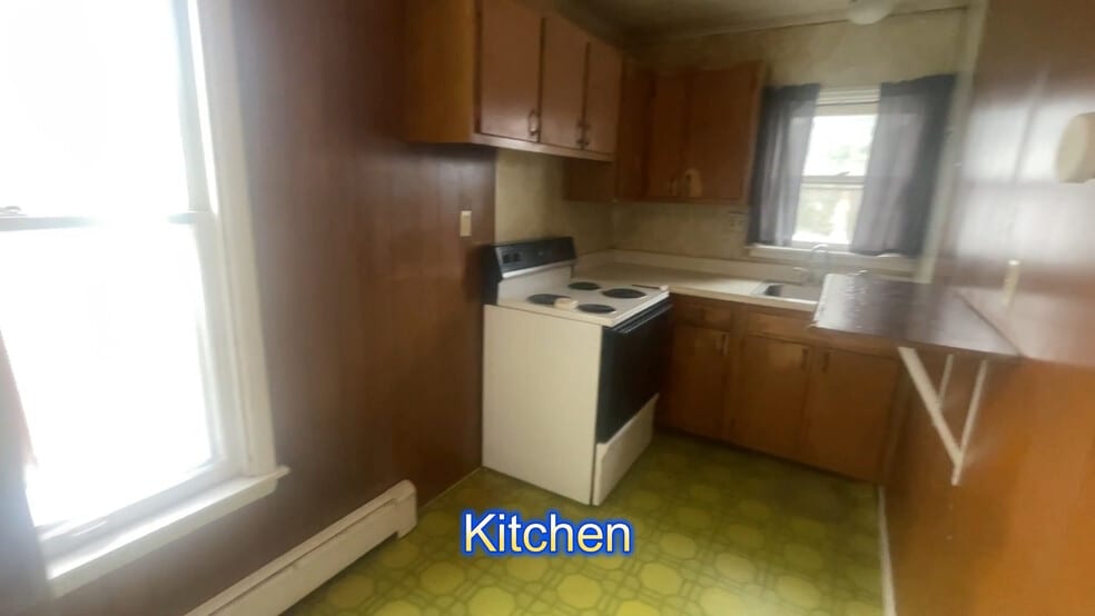 Kitchen - 219 Chestnut St