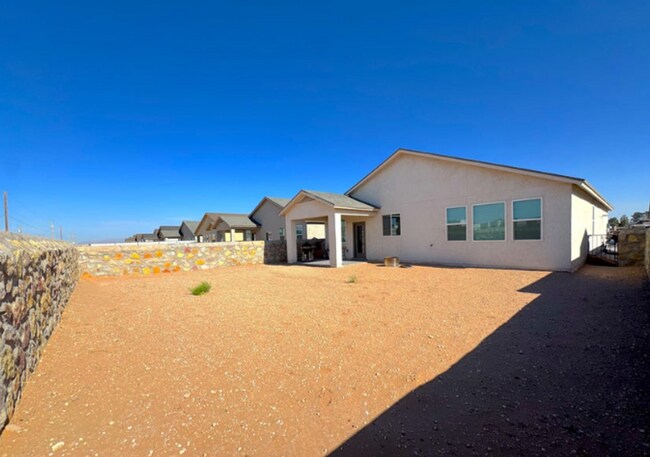 Building Photo - Beautiful 3-Bedroom, 2-Bath Home in East El Paso!