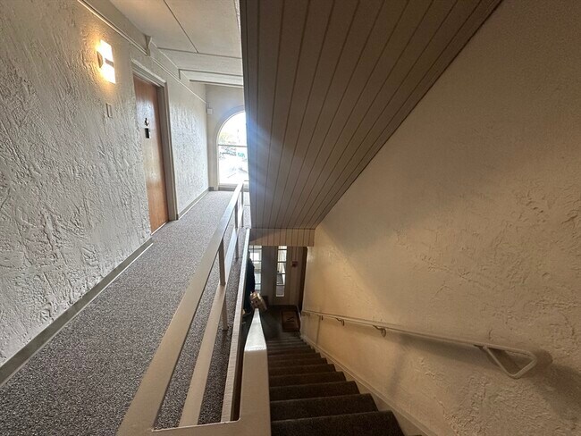 Building Photo - 40 High St