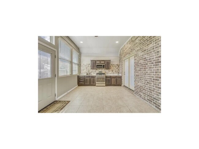 Building Photo - 2531 Kinnersley Ln