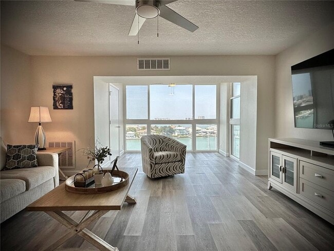 Building Photo - 851 Bayway Blvd