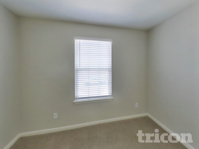 Building Photo - 2902 Hypatia Meadow