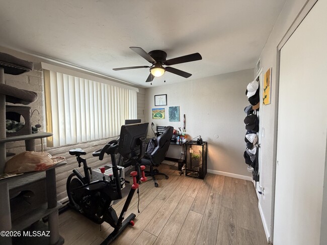 Building Photo - 8243 E Escalante Rd