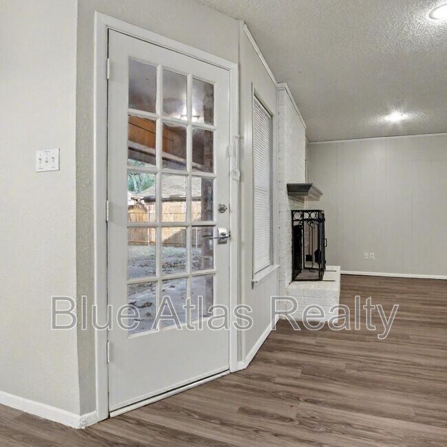 Building Photo - 6537 Meadowview Ln