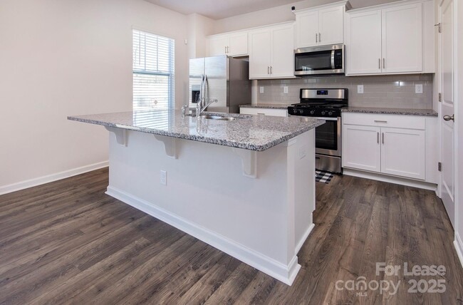 Building Photo - 11105 Austin Estates Dr