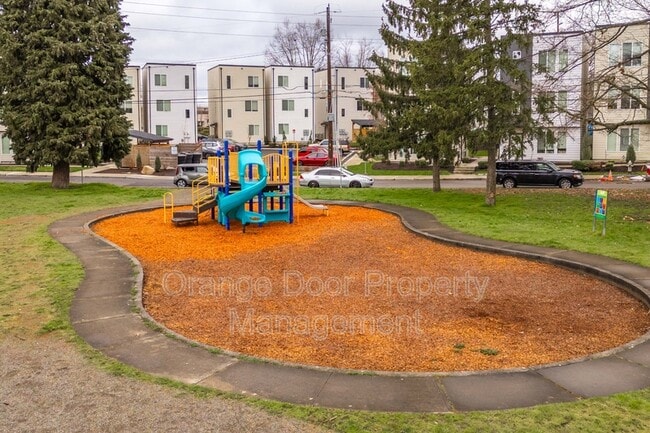 Building Photo - 51 S Arizona Ave