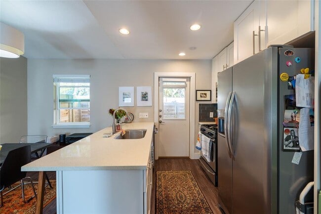 Building Photo - 6306 Vioitha Dr