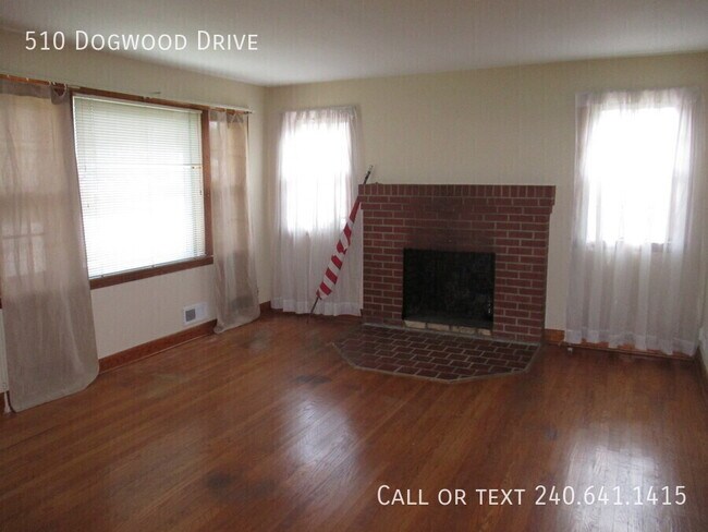 Building Photo - 510 Dogwood Dr